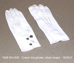Gloves, Cream Kid, 3-Buttons, 2 Silver Snaps by 054